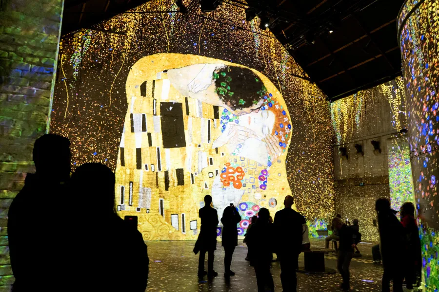 Een ontdekkingsreis door kunst, geschiedenis en symboliek in Klimts werk